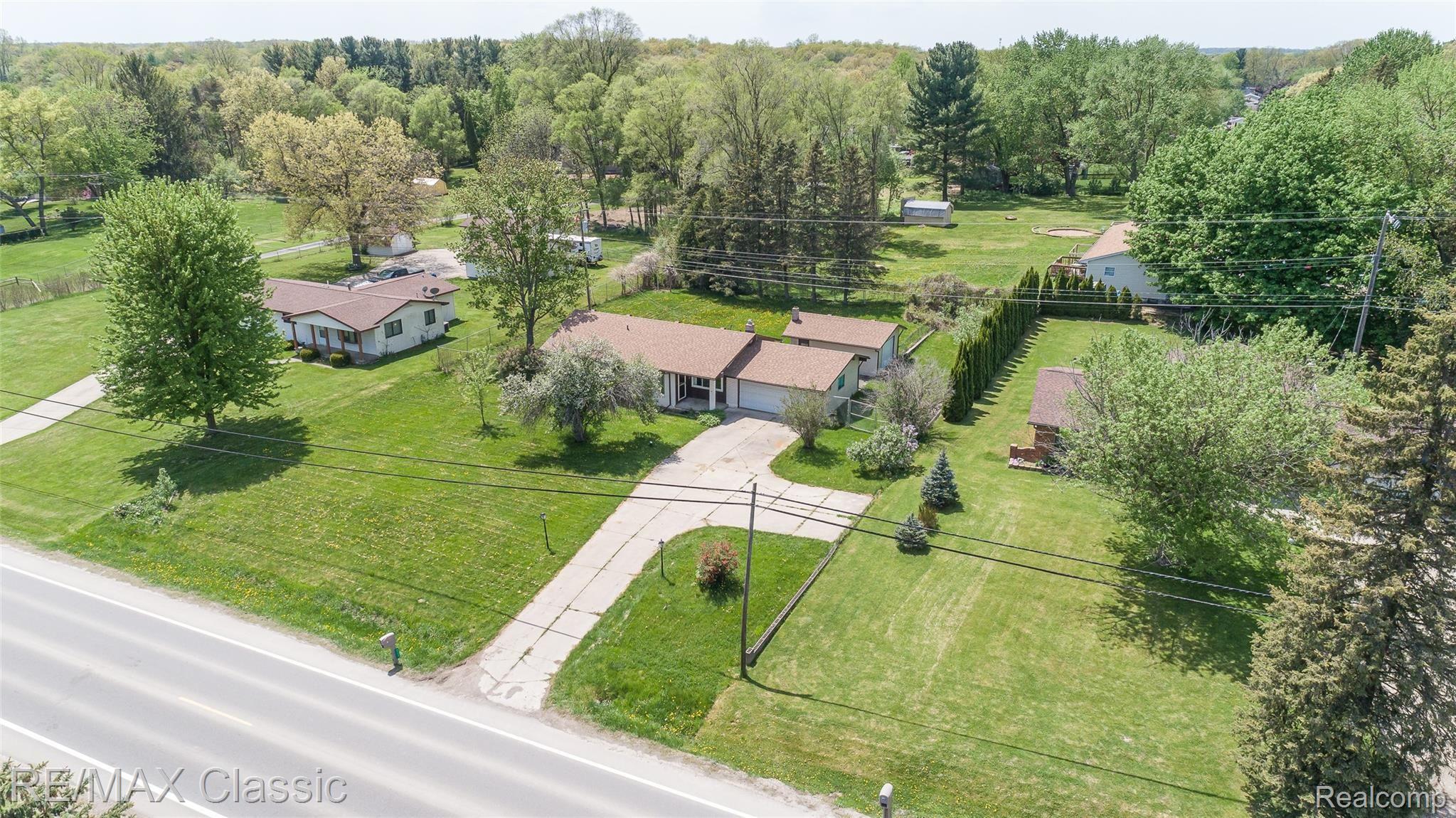 2175 Ormond Road White Lake, MI 48383 - Photo 39 of 40 DJI_0035.jpg