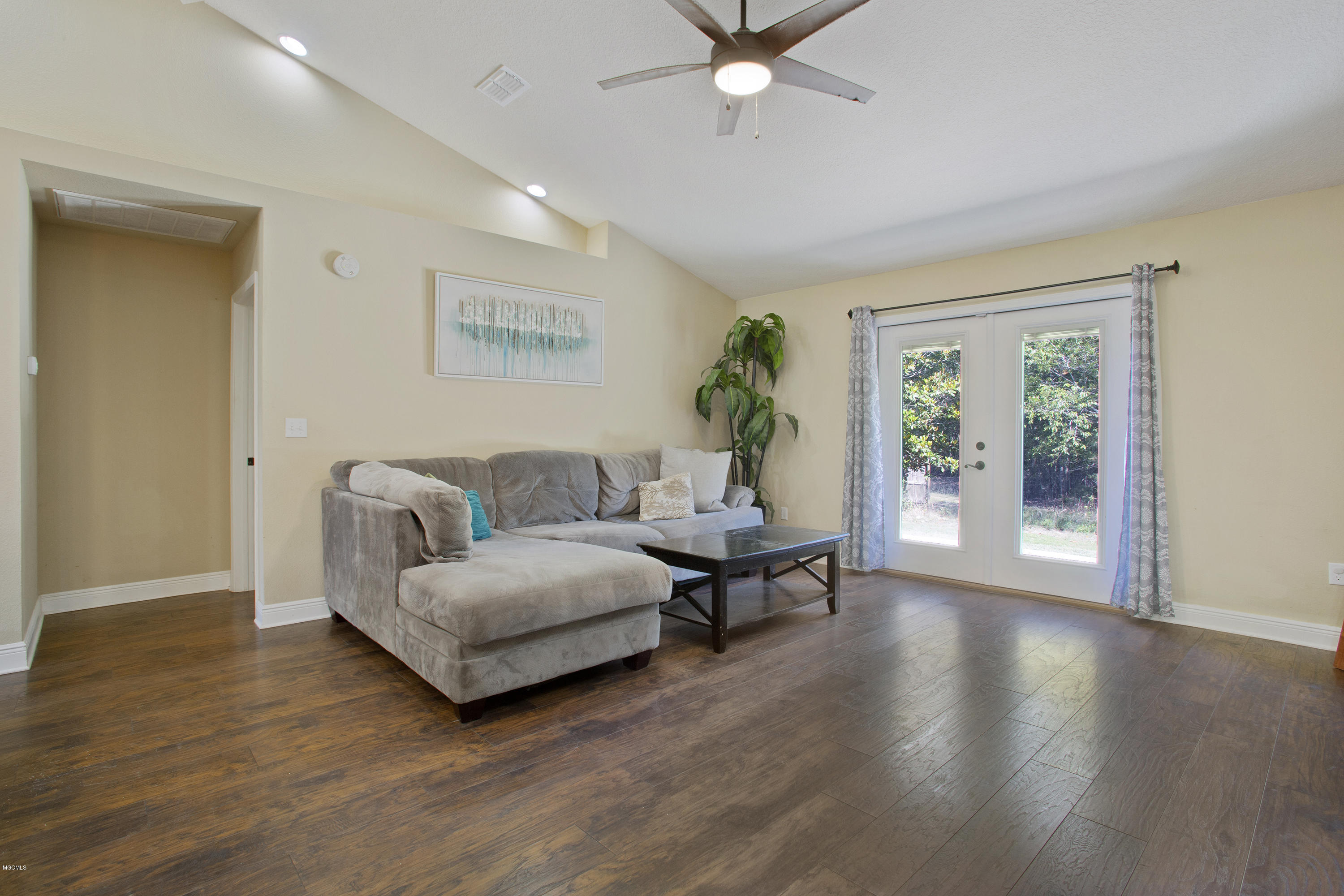 21779 Ridgeview Drive Saucier, MS 39574 - Photo 6 of 28 006