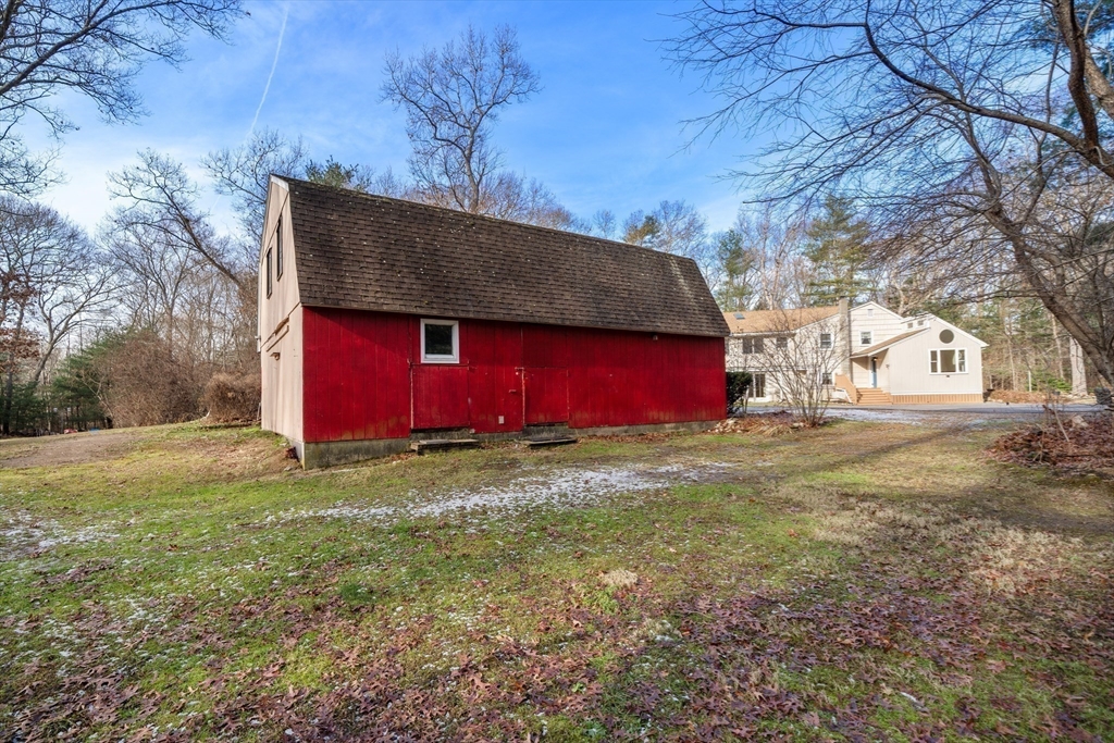 174 Reed Street Hanson, MA 02341 - Photo 11 of 42 Gallery Image 11