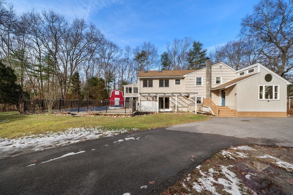 174 Reed Street Hanson, MA 02341 - Photo 8 of 42 Gallery Image 8