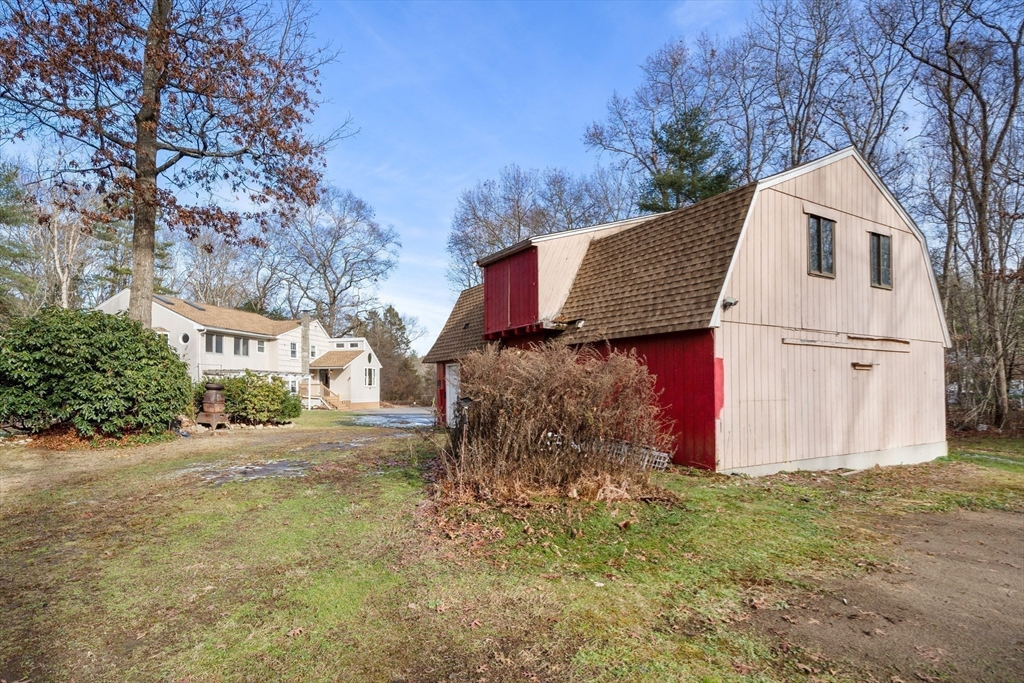 174 Reed Street Hanson, MA 02341 - Photo 10 of 42 Gallery Image 10