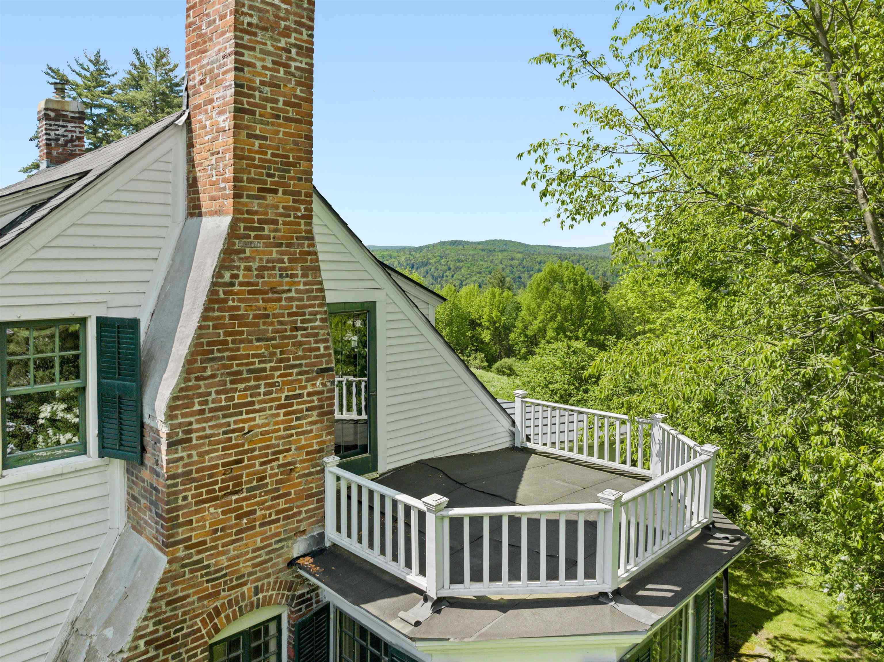 2810 Crosstown Road Berlin, VT 05602 - Photo 2 of 40