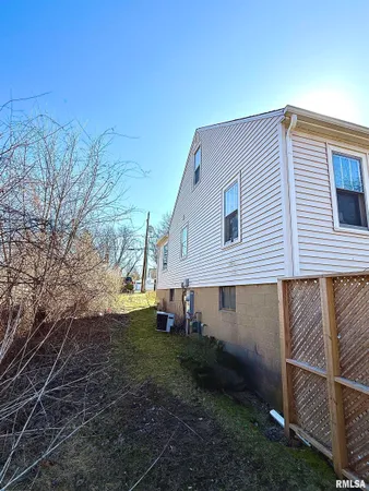 $177,000 | 143 Cherry Lane, Washington, IL 61571