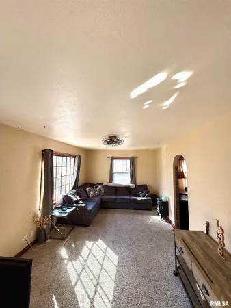 $177,000 | 143 Cherry Lane, Washington, IL 61571