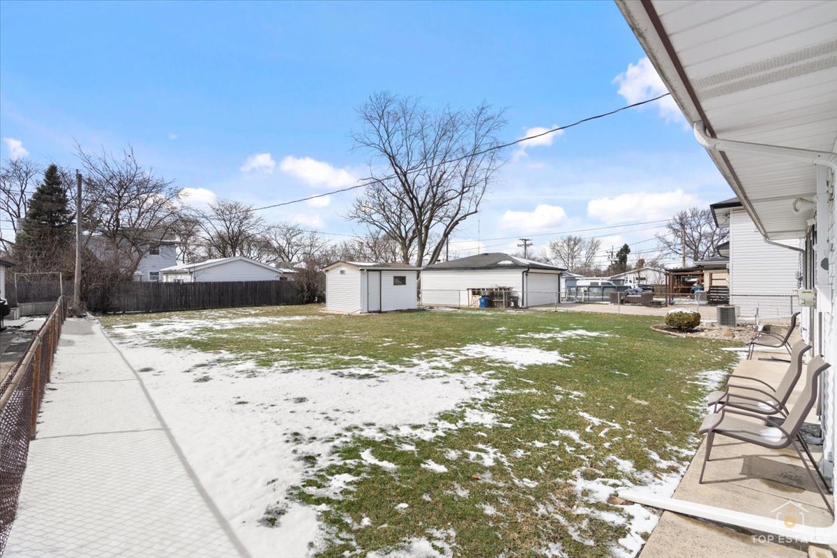 216 Evergreen Street Addison, IL 60101 - Photo 32 of 43