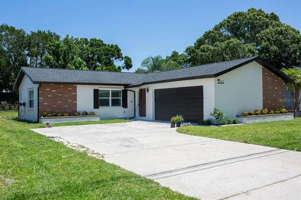 $2,350 | 1851 Oak Street North, Clearwater, FL 33760