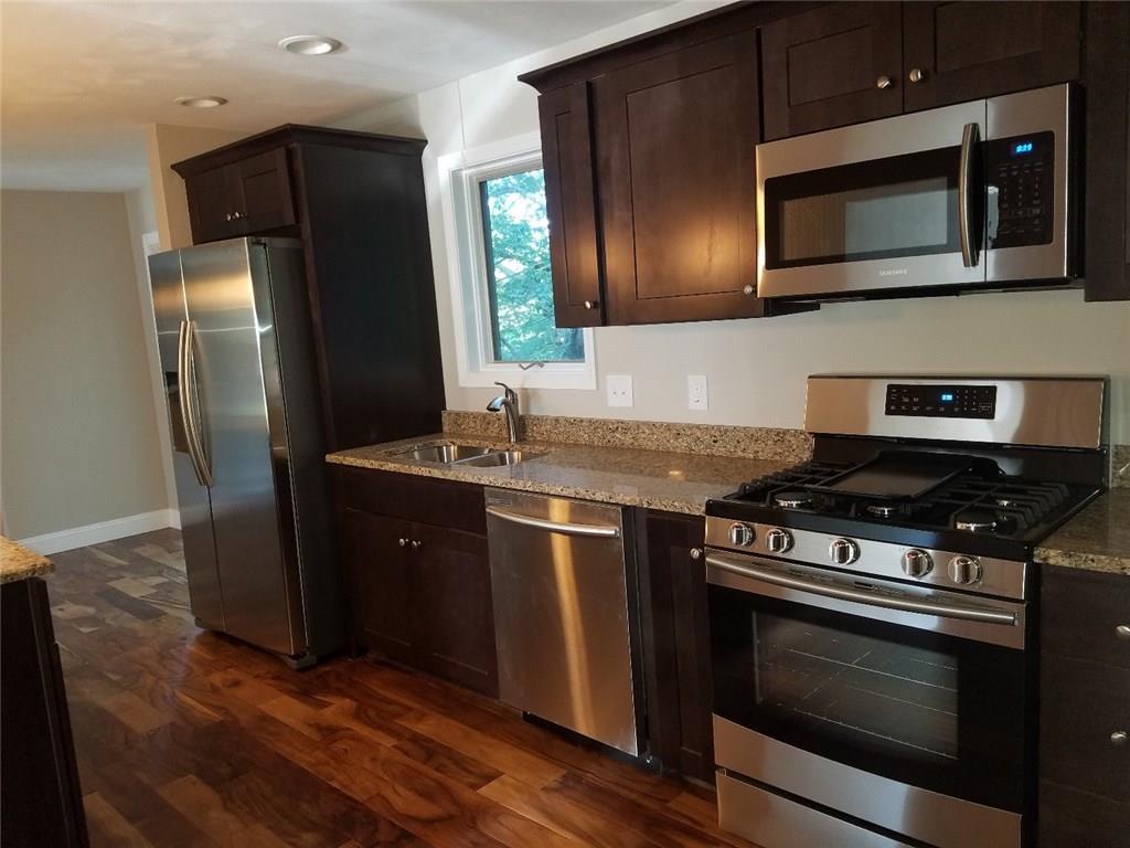 27 Renaissance Drive Irwin, PA 15642 - Photo 5 of 25 Gallery Image 5