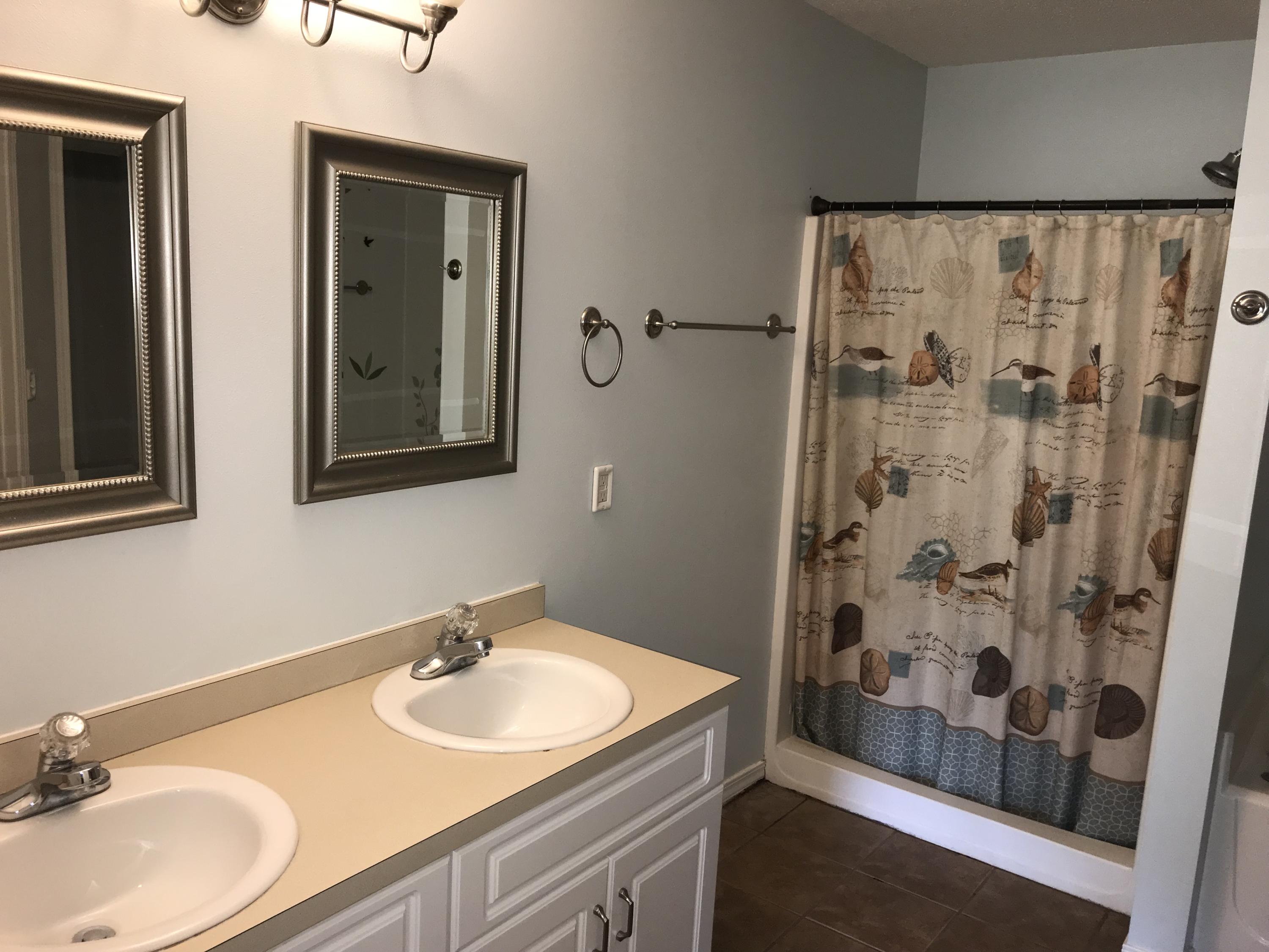 4760 Balboa Road Crestview, FL 32539 - Photo 12 of 14 Master Bath