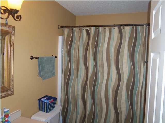 4760 Balboa Road Crestview, FL 32539 - Photo 5 of 14 Guest Bath