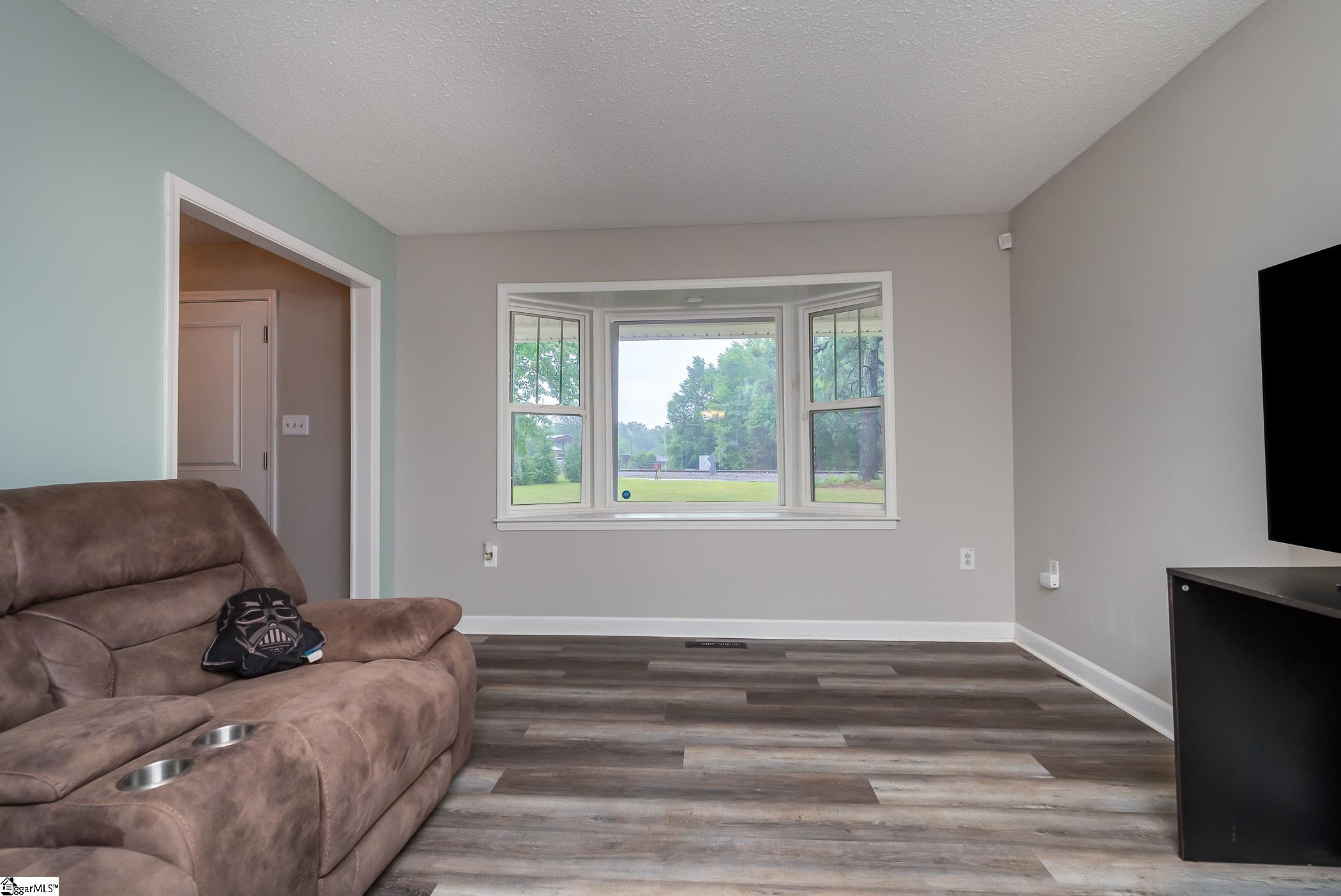1935 Curry Road Laurens, SC 29360 - Photo 4 of 30 Gallery Image 4