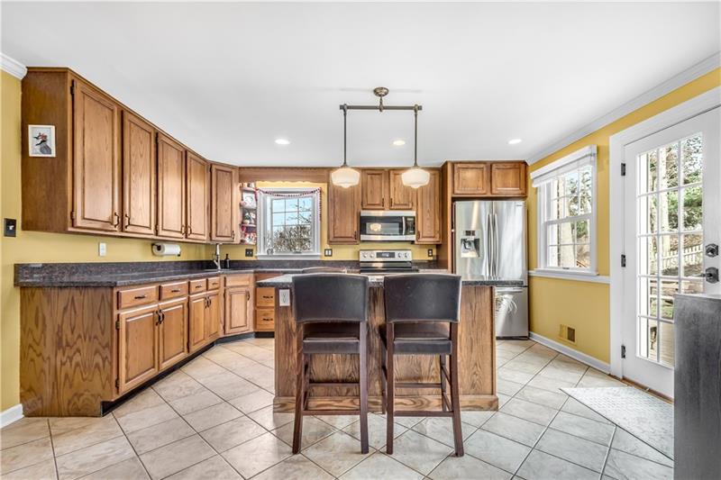 534 Trotwood Ridge Road Pittsburgh, PA 15241 - Photo 5 of 25 Gallery Image 5