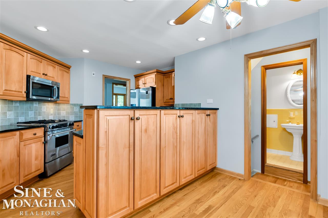 8701 Clinton River Road Sterling Heights, MI 48314 - Photo 6 of 32 50066110-5.JPG