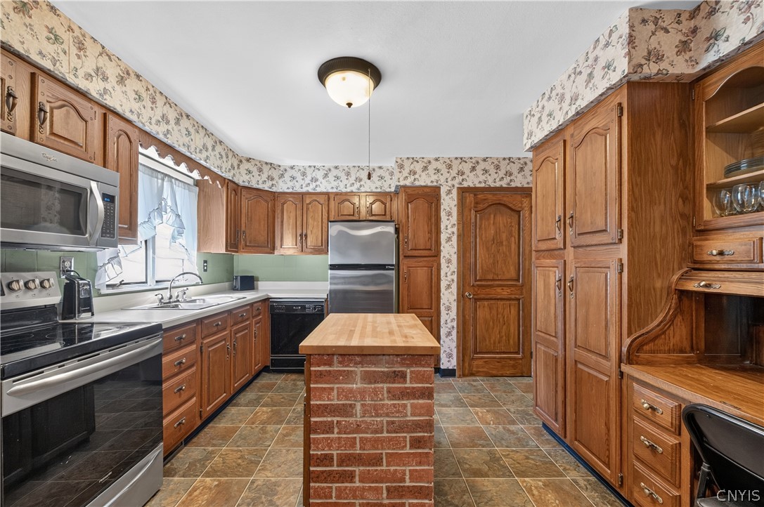 88 Whitcomb Road Fulton, NY 13069 - Photo 17 of 40 Gallery Image 17