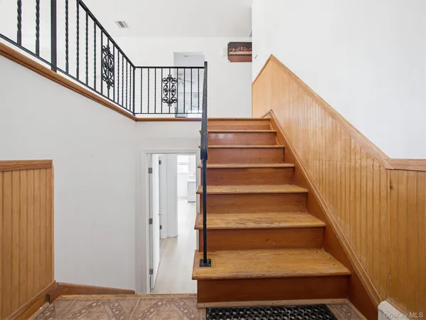 $805,000 | 11 Willow Drive, Suffern, NY 10901