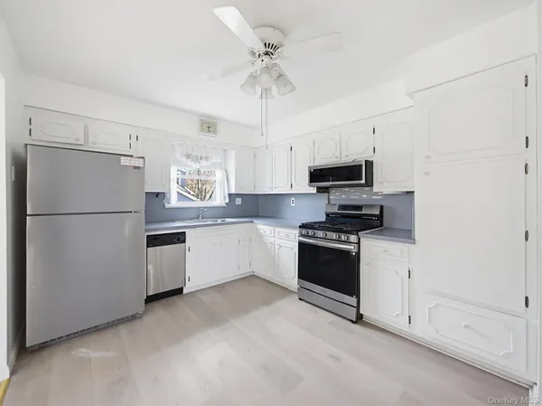 $805,000 | 11 Willow Drive, Suffern, NY 10901