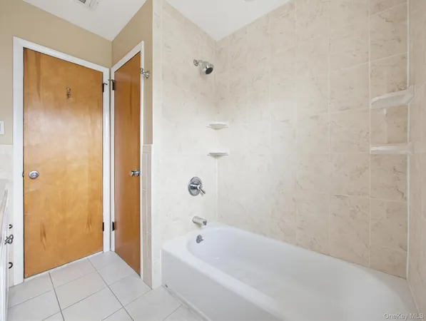 $805,000 | 11 Willow Drive, Suffern, NY 10901