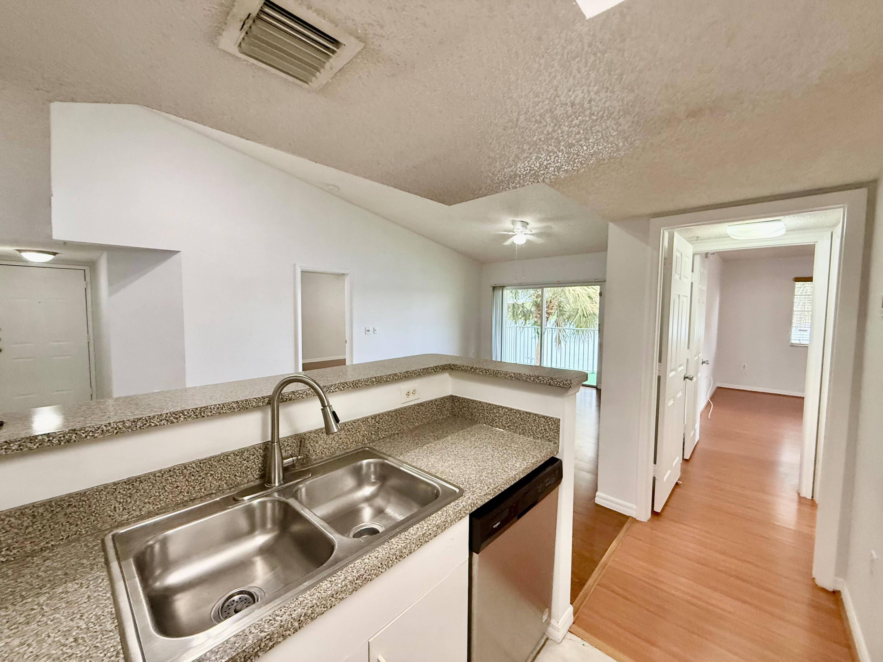 5041 Wiles Road, Unit 9208 Coconut Creek, FL 33073 - Photo 9 of 10 WhatsApp Image 2026-08-26 at 08.00.00 (8