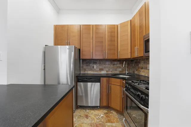 $725,000 | 716 Hudson Street, Unit 6, Hoboken, NJ 07030