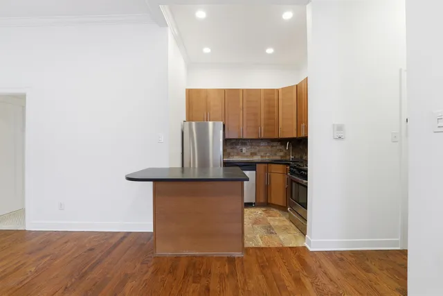 $725,000 | 716 Hudson Street, Unit 6, Hoboken, NJ 07030