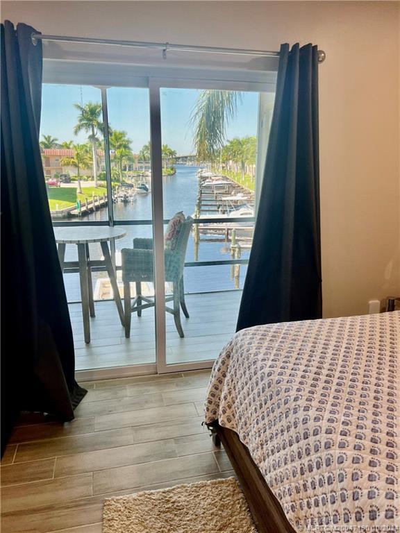 2600 South Kanner Highway, Unit R9 Stuart, FL 34994 - Photo 11 of 29 Master Bedroom