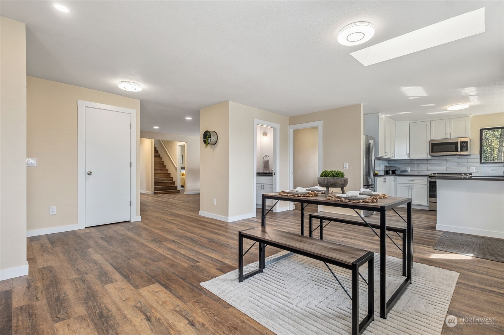 22812 Peter Grubb Road Southeast Renton, WA 98058 - Photo 5 of 37 Gallery Image 5