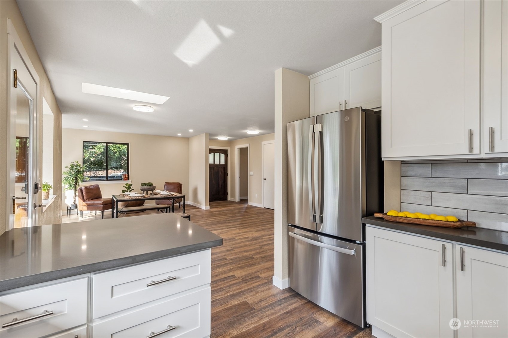 22812 Peter Grubb Road Southeast Renton, WA 98058 - Photo 7 of 37 Gallery Image 7