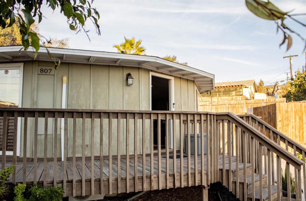 807 Kempton Street Spring Valley, CA 91977 - Photo 4 of 32