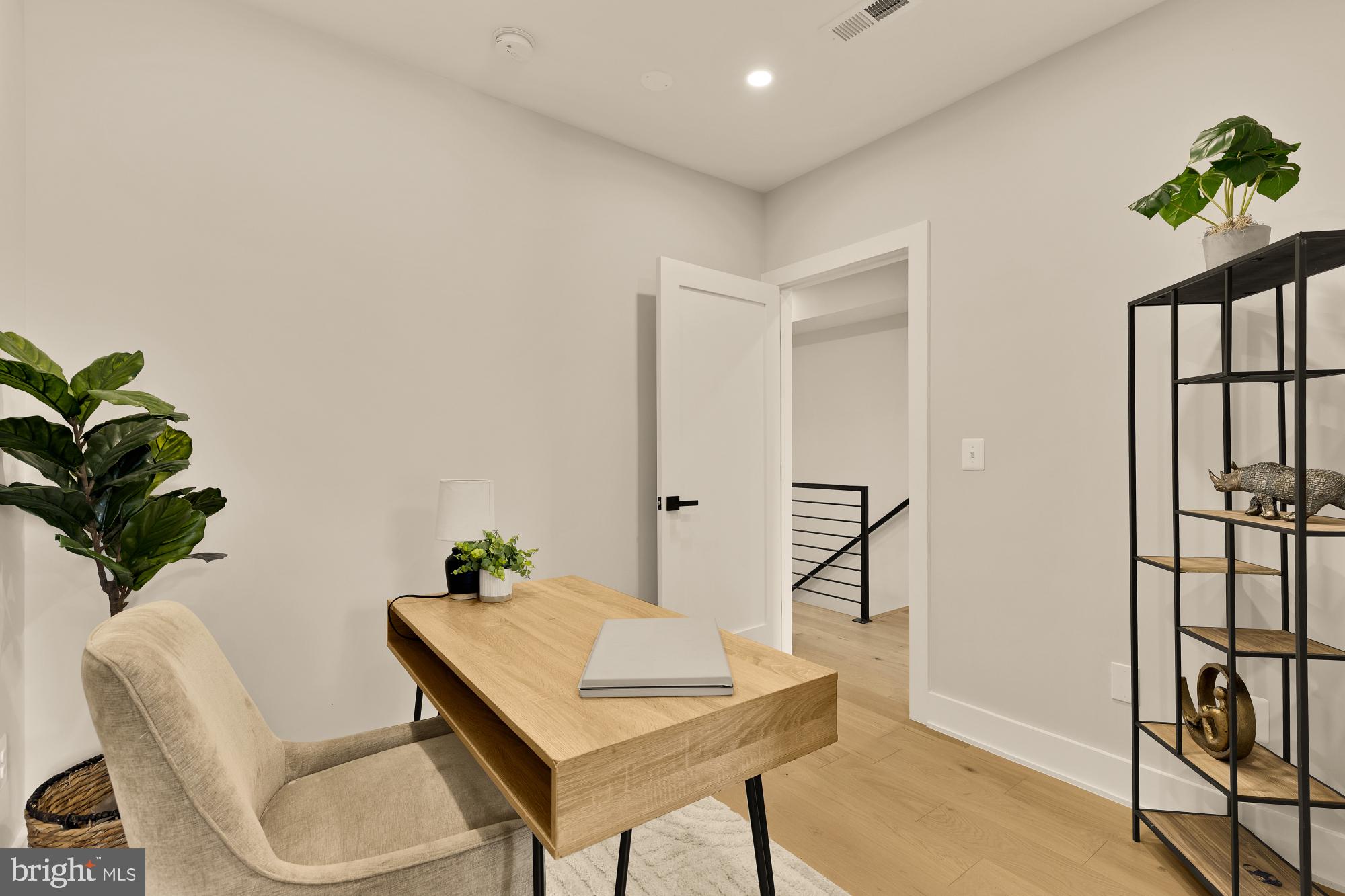 815 Marietta Place Northwest Washington, DC 20011 - Photo 29 of 44 a workspace with furniture and window