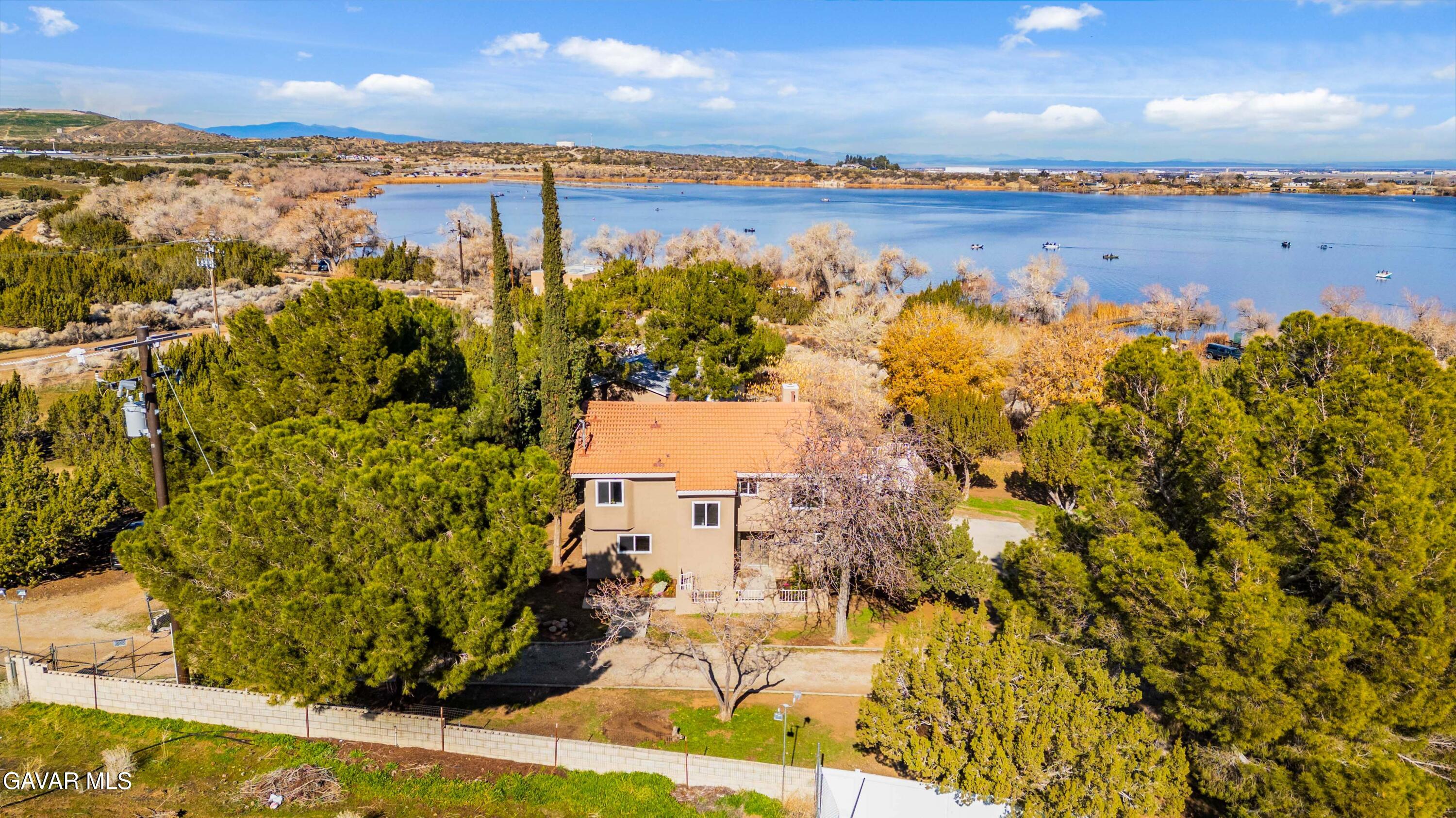 329 East Lago Lindo Road Palmdale, CA 93550 - Photo 31 of 39 a view of an ocean view