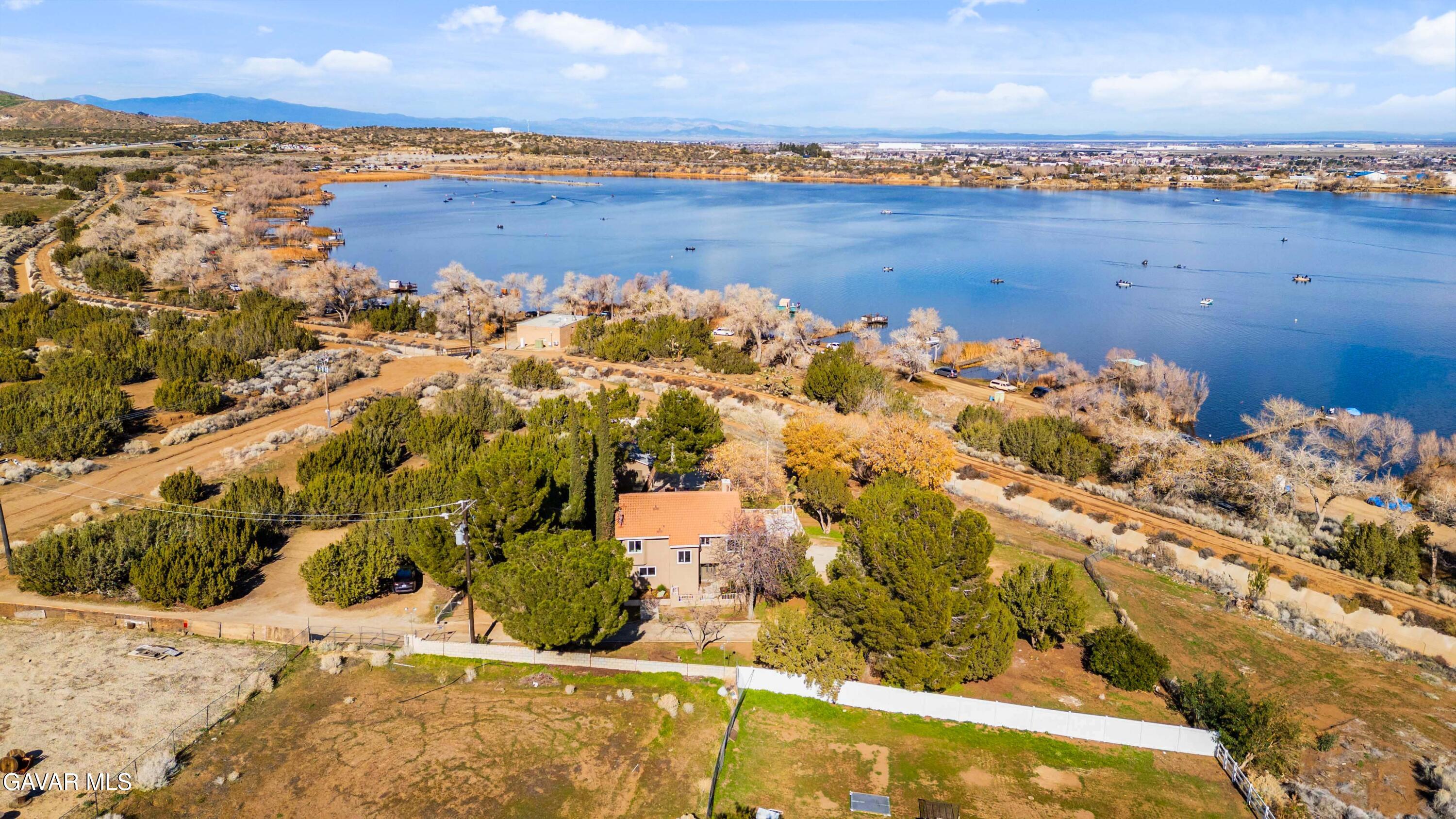 329 East Lago Lindo Road Palmdale, CA 93550 - Photo 4 of 39