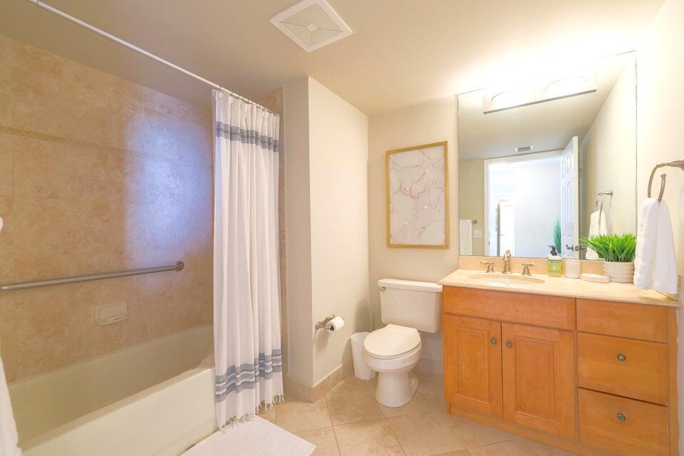 101 Plaza Real South, Unit 606 Boca Raton, FL 33432 - Photo 11 of 17 Master Bath
