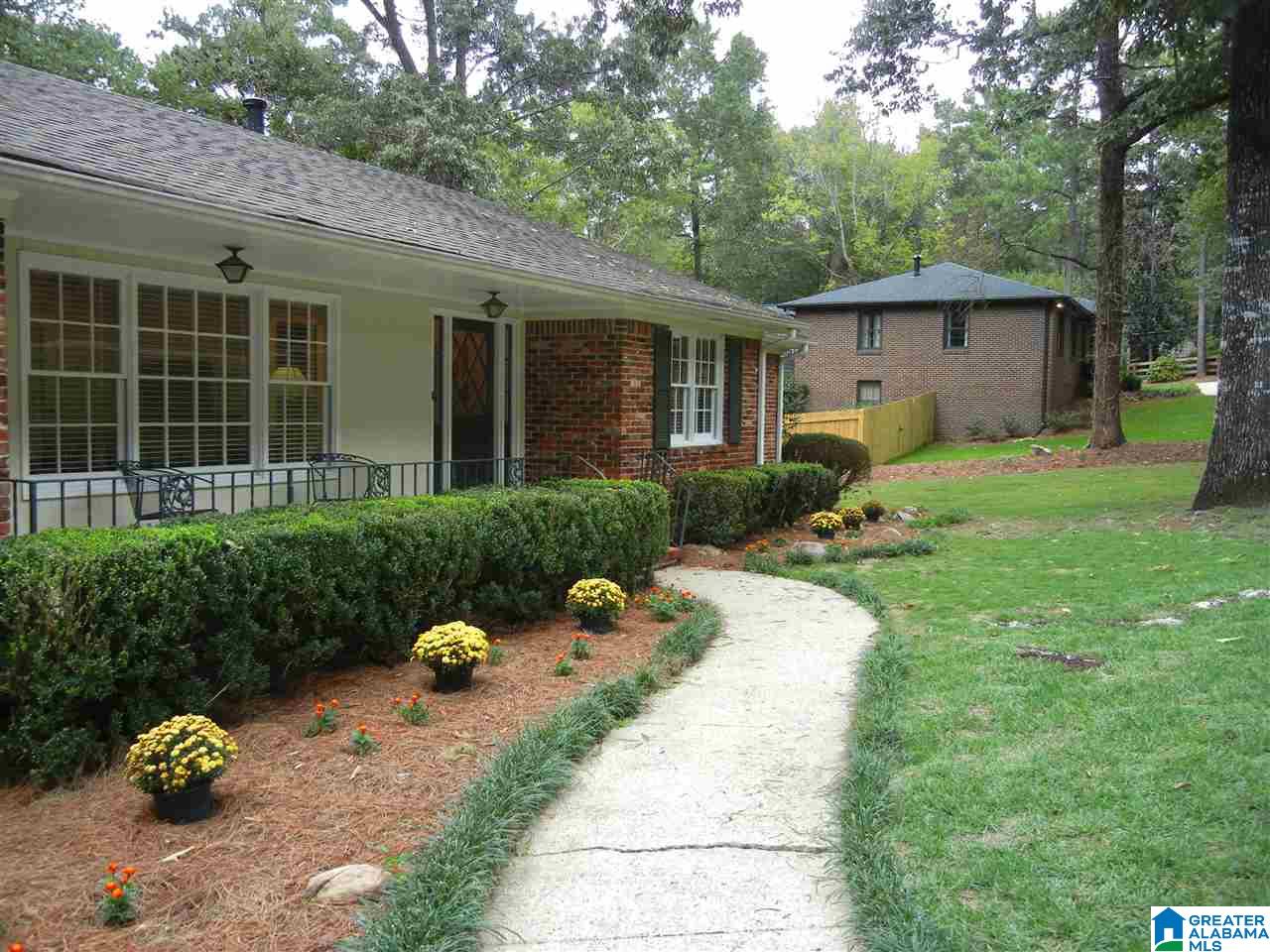 2488 Altadena Road Birmingham, AL 35243 - Photo 3 of 35