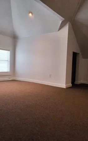 $1,600 | 186 Branscomb Street, Unit 3, New Bedford, MA 02745