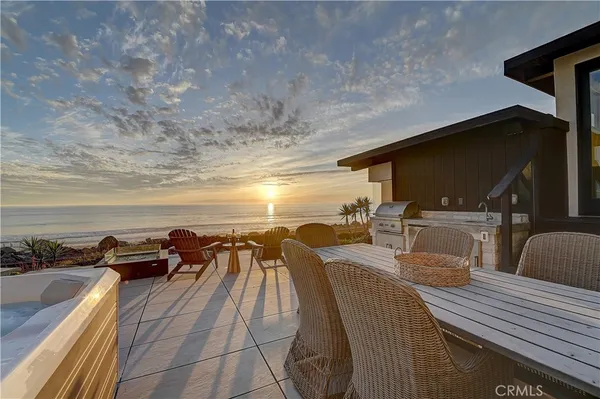 a view of room and yard