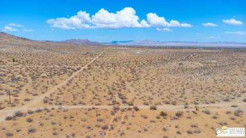 $99,900 | 60150 Patrick Way, Joshua Tree, CA 92252