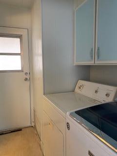 144 Holm Road, Unit 119 Watsonville, CA 95076 - Photo 17 of 29 a utility room with dryer and washer