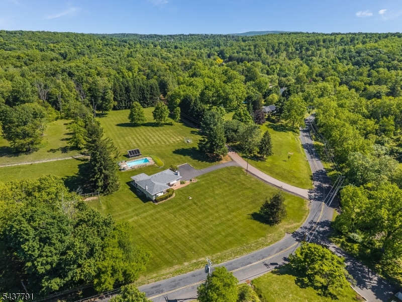 24 Hardscrabble Hill Road Flemington, NJ 08822 - Photo 32 of 35
