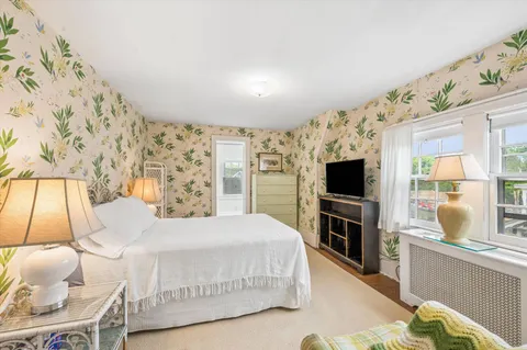 $2,150,000 | 1 Henry Street, Southampton, NY 11968