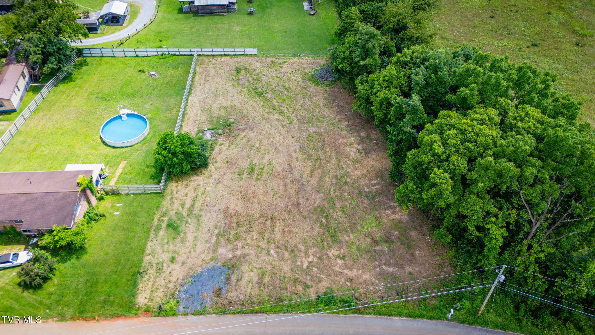 165 George Bowers Road, Unit 1 Elizabethton, TN 37643 - Photo 5 of 16 101