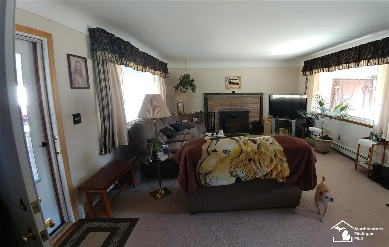 27233 Sibley Road Romulus, MI 48174 - Photo 4 of 40