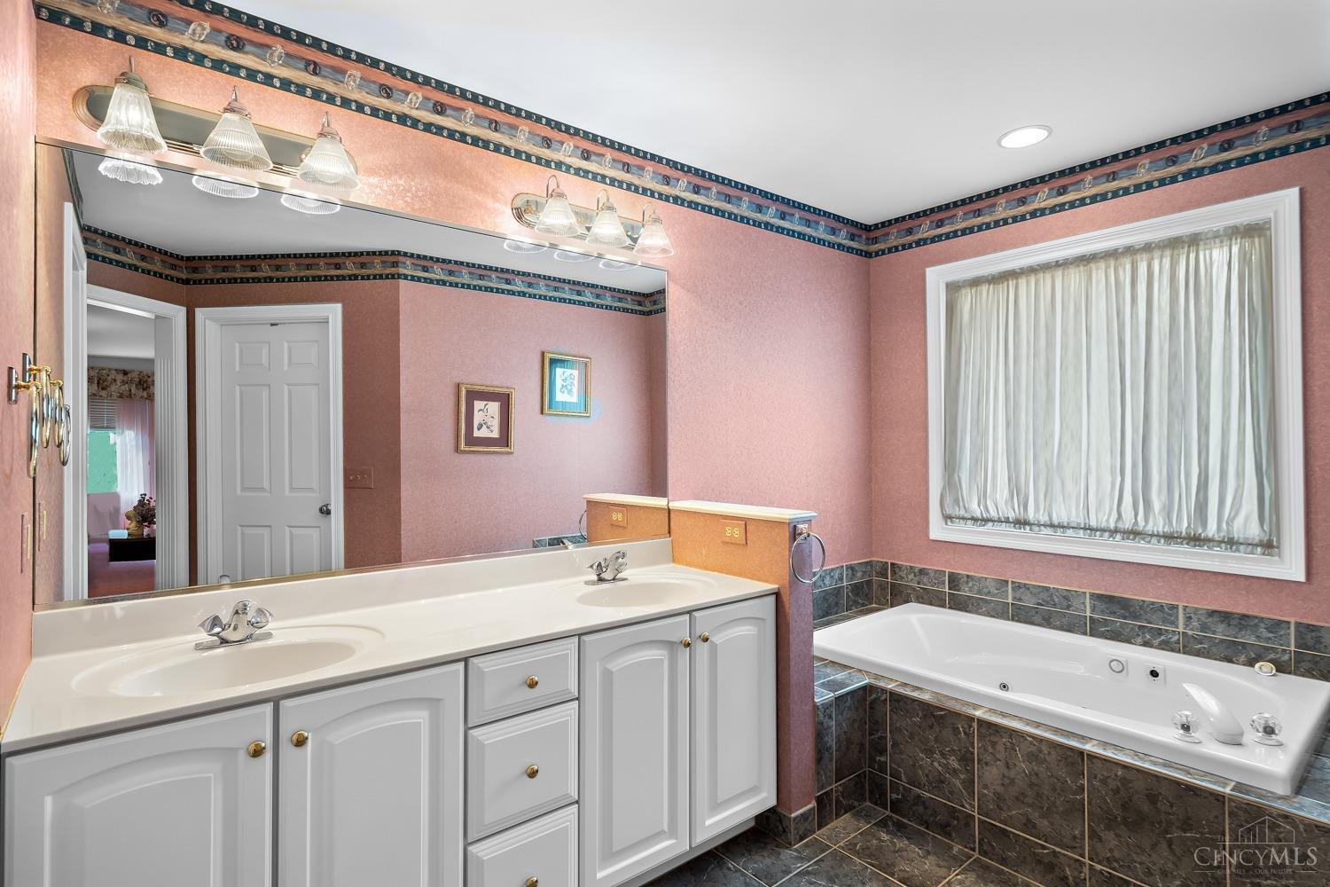 5779 Sidney Road Cincinnati, OH 45233 - Photo 19 of 35