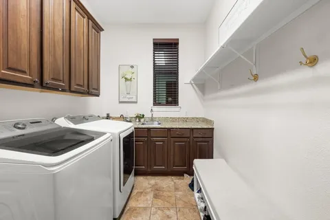 $1,295,000 | 109 Burgess Lane, Austin, TX 78738