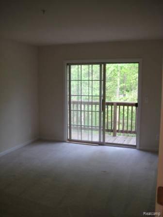 16948 Farmington Road Livonia, MI 48154 - Photo 11 of 20 IMG_2126.JPG