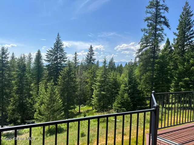 $1,295,000 | 422 Lightning Peak Road, Sandpoint, ID 83864