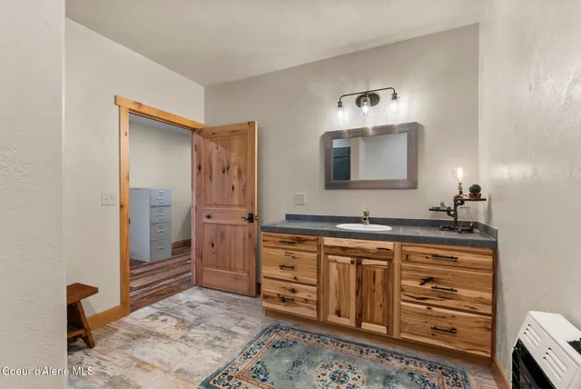 $1,295,000 | 422 Lightning Peak Road, Sandpoint, ID 83864