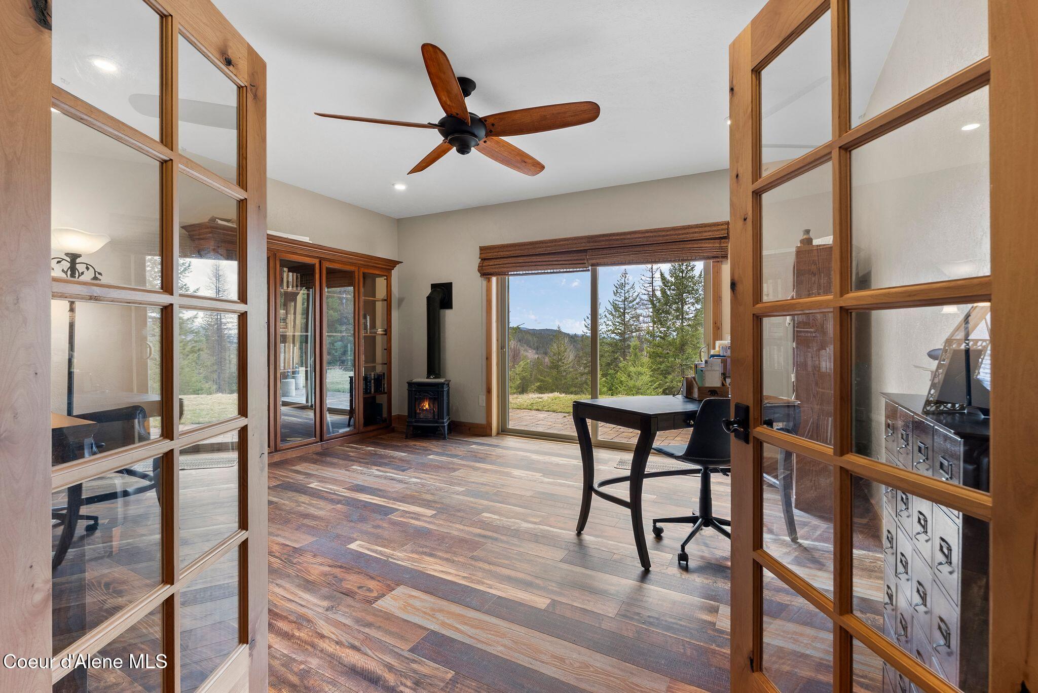 422 Lightning Peak Road Sandpoint, ID 83864 - Photo 50 of 92 Guest bedroom 2