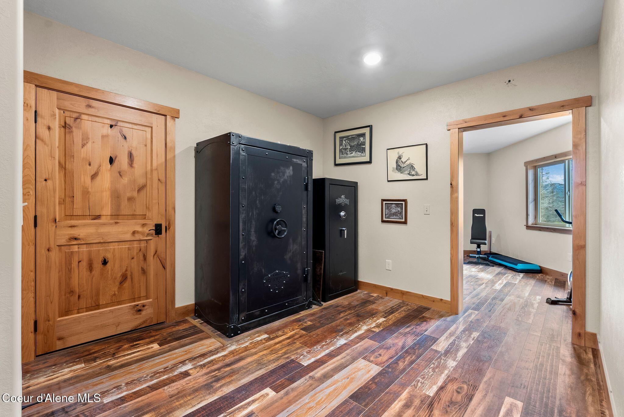 422 Lightning Peak Road Sandpoint, ID 83864 - Photo 54 of 92 Ample storage