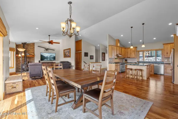 $1,270,000 | 422 Lightning Peak Road, Sandpoint, ID 83864