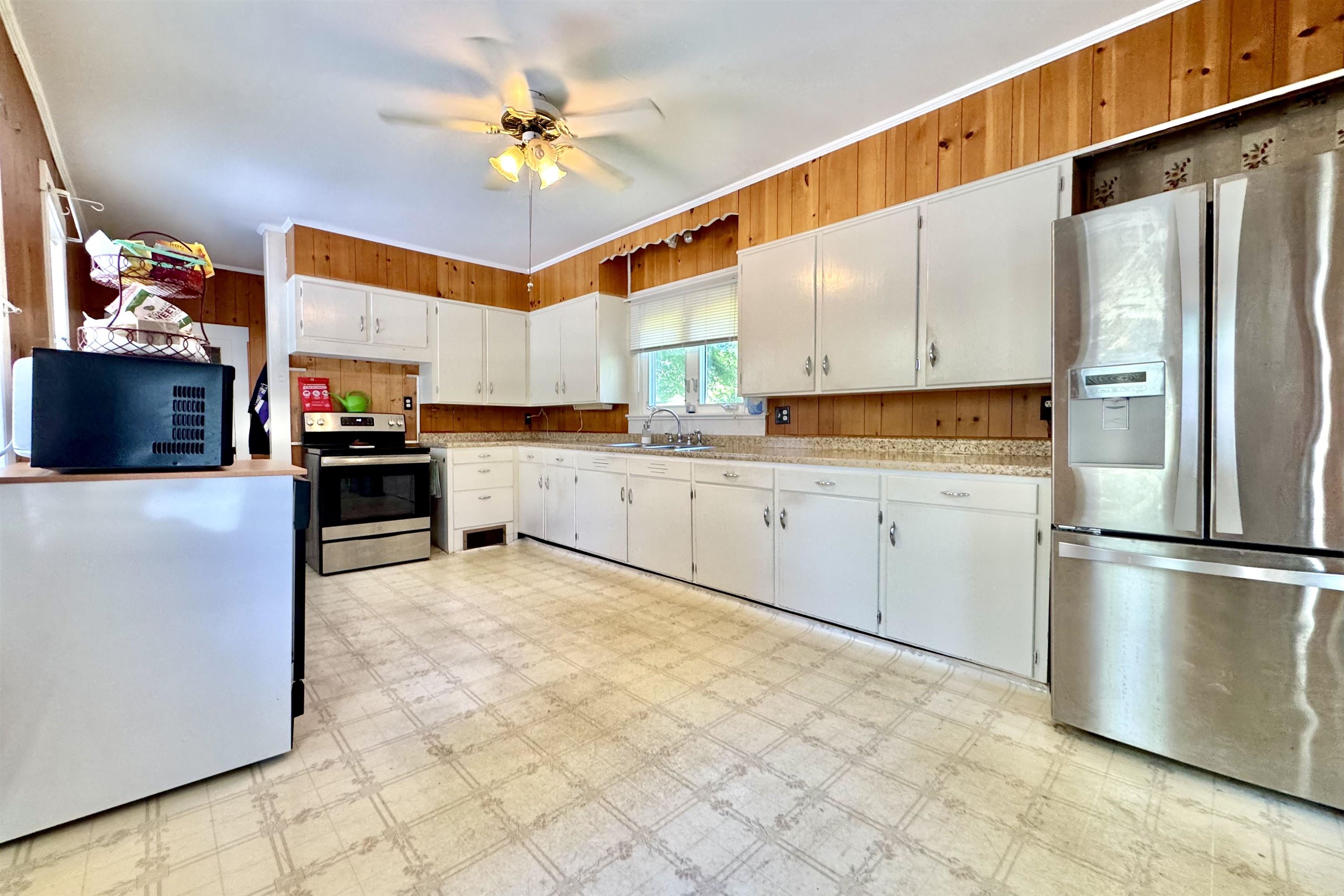 39 Chestnut Street Tilton, NH 03276 - Photo 13 of 39
