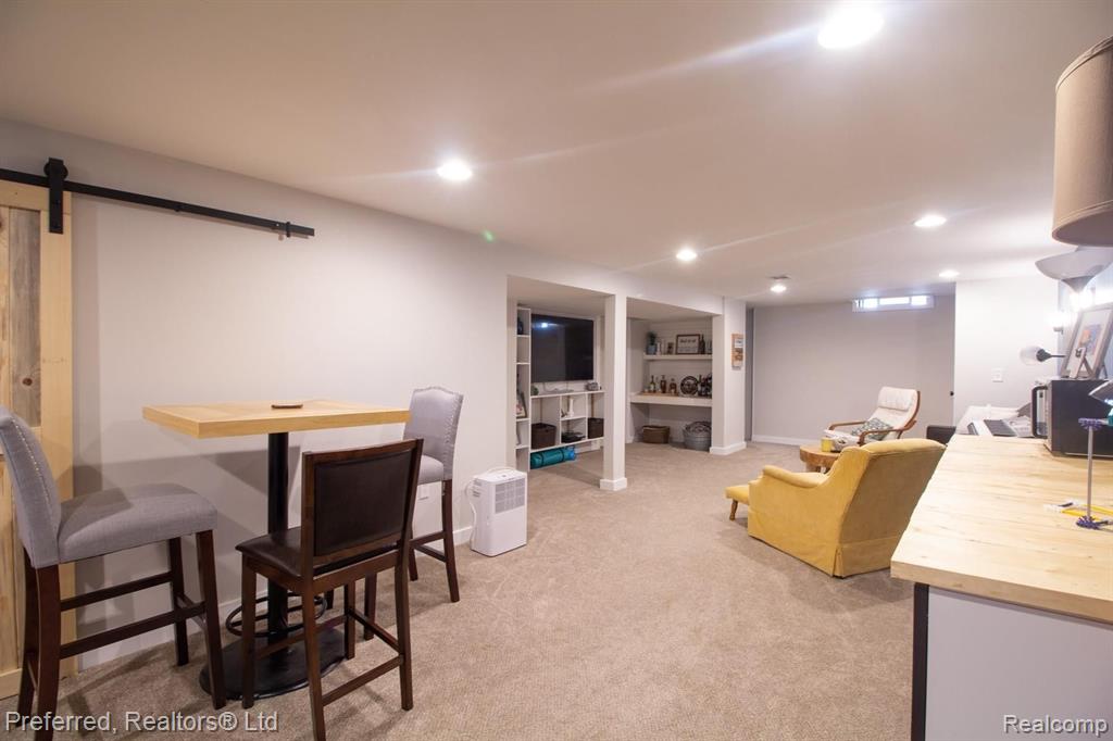42449 Hanford Road Canton, MI 48187 - Photo 26 of 38 Gallery Image 26